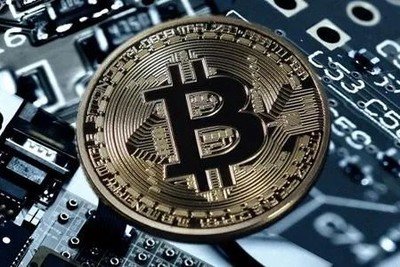 Modern Bitcoin mining farm in the UK employing renewable energy